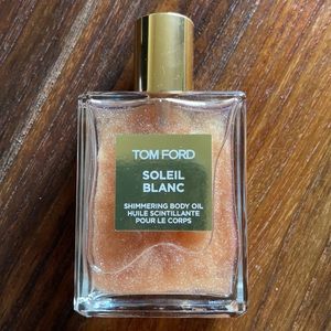Tom Ford
Soleil Blanc Shimmering Body Oil 3.4 oz.